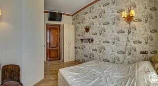 Гостевой дом  Klimenko House Ялта Улучшенный двухместный номер «Кэбин» с 1 кроватью-2