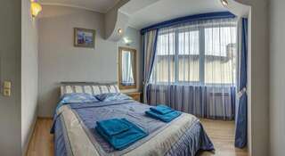 Гостевой дом  Klimenko House Ялта Улучшенные апартаменты с 2 спальнями, видом на море и террасой-3